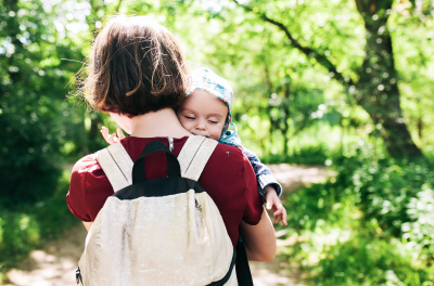 Umur Berapa Bayi Bisa Diajak Bepergian Jauh?